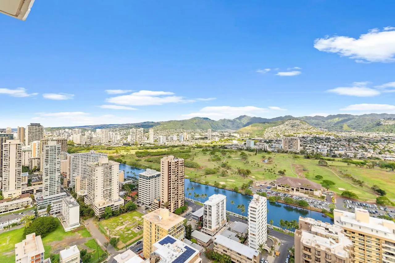 Fully Renovated 1Br With King Bed, Great Mountain Views, And Free Parking! Daire Honolulu